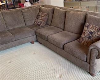 Lane Brandon Fabric Sectional Sofa Couch	37x44x104-128	HxWxD