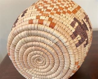 Handmade Basket pitcher	7inh	

