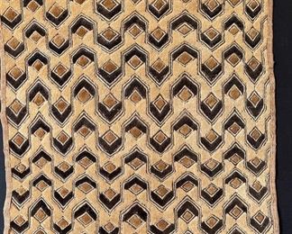 Framed Textile	27.5 x 27.5	
Framed Textile	27.5 x 27.5	
