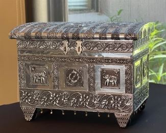 Hammered Tin Jewelry Chest Box	10 x 13 x 9	HxWxD
