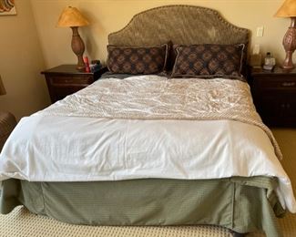 King Bed Upholstered Headboard Complete	60x75x90in	HxWxD
