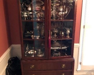Traditional mahogany cabinet w/silver plate