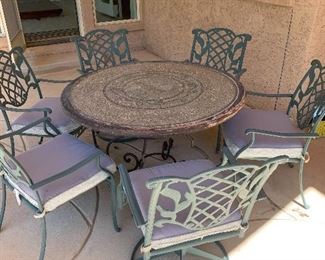 6 person outdoor. 2 rockers and 4 stationary 