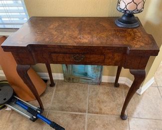 $525- Beautiful Antique Burrel entry / game  table 