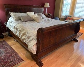 $ 4900 - Henredon  Cherry king bed with split Temperpedic Breeze mattress 