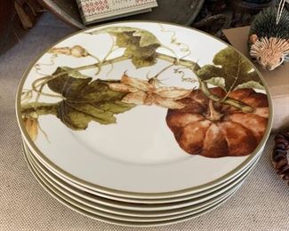 6 - Williams Sonoma Botanical Pumpkin plates