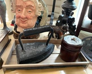 Vtg. cast "Sad" Iron 