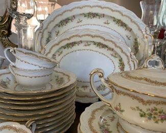 Noritake dish set