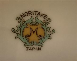 Noritake dish set