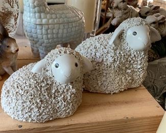 Oh My Goodness, I can't stand it , these lambs are sooo cute