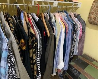 Clothes sizes : Large to 2X