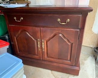 Bar server w/filp open top 
