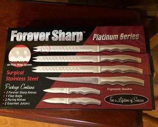 Knife set - new in box