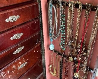 Most jewelry is $3 per item