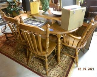 dining room table with 5 chairs