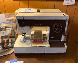 Pfaff 1226 sewing machine