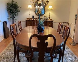 Queen Anne Style dining set with 6 chairs, table with 2 leaves & pads