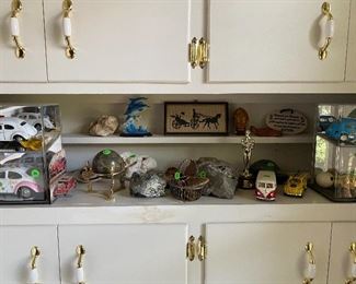 Assortment of collectibles & accessories