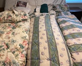 Vintage Queen and Vintage Trundle Bedding