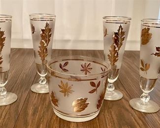 Libbey Mid-Century Modern Pilsner Beer Glasses Frosted With Gold Leaves