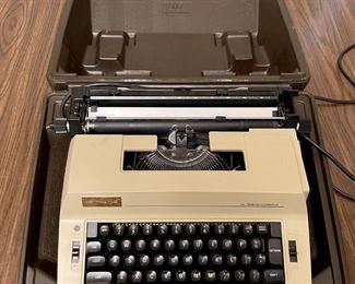 Smith-Corona Cartridge AC VI Electric Typewriter In Original Case