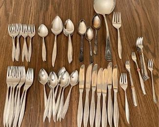 Collection Of Oneidacraft Deluxe Stainless Silverware