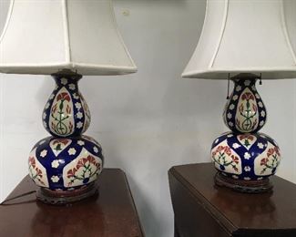 Chinese gourd shaped lamps 