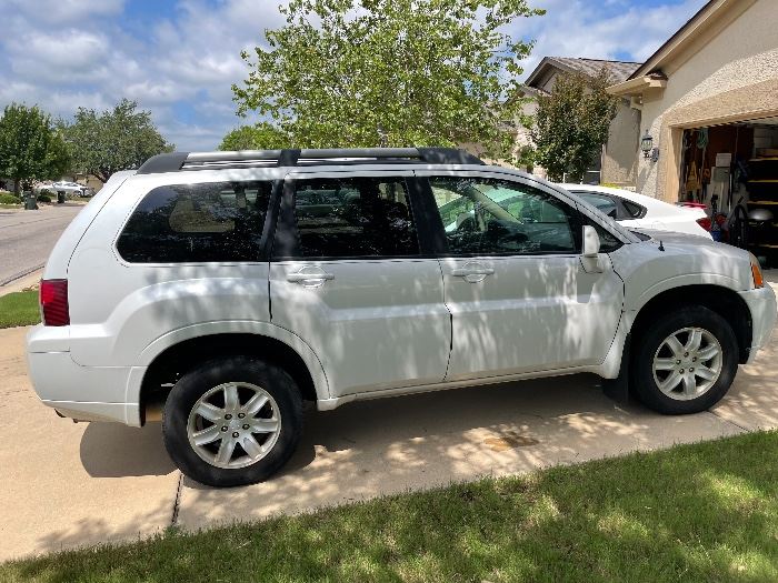 2011 Mitsubishi Endeavor AWD, only 114k, newer tires, cold A/C, runs and drives good
We are taking sealed bids for this SUV. The highest offer on Saturday at 2pm will buy it. Please bring cash only on Sunday to pickup if you win it!!!