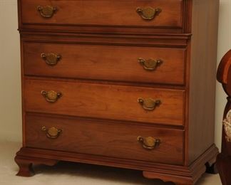 CHIPPENDALE STYLE 4 DRAWER CHEST