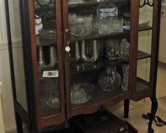 1920's STYLE CHINA CABINET