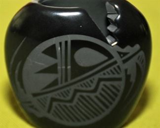 Small Southwest Native American Pot