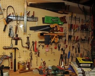 LARGE SELECTION OF HAND TOOLS