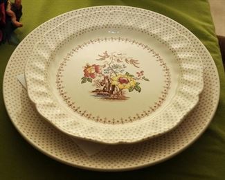 Large Royal Doulton 'Grantham' dinner set, circa 1934