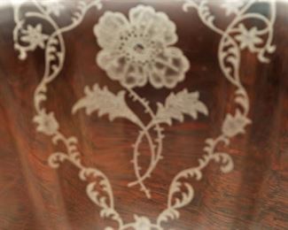 CONSOLE ETCHED DESIGN