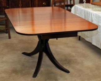 DUNCAN FIFE EXTENSION TABLE
