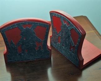 HANDMADE BOOKENDS