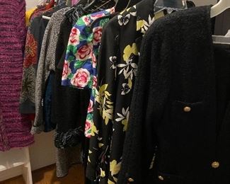 LADIES CLOTHES SIZE XS-S
MANY SHOES , SOME STILL IN BOXES SIZE 6