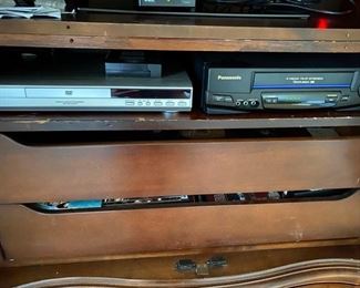 11/ $395 Henredon armoire 40 1/2"L x 20"D x 79"H 