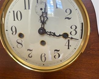 15 - $48 Sigh mantel clock modified to battery operated 