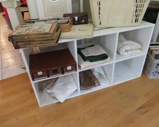 Wooden Organizer - Tablecloths 