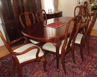 Mahogany Dining Table with 6 Chairs and 2 Leaves was matching China Cabinet 