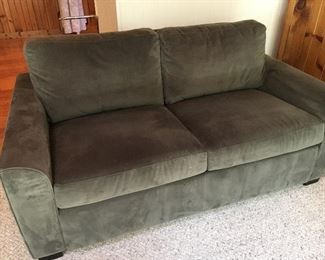 Newly purchased sleeper sofa from STEINHAFELS “The Everyday Sleeper”.