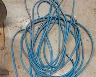 2 air hoses