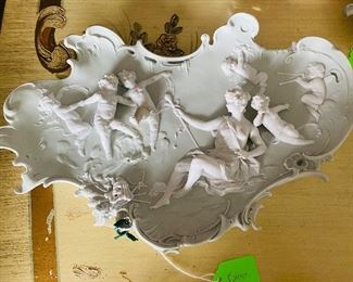 1-21 Pair of Porcelain Wall décor