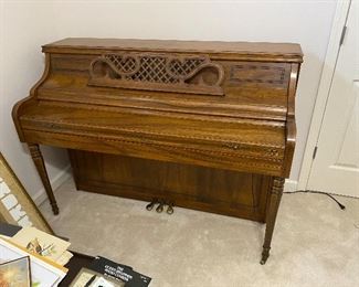 Gorgeous 1970s Kimball “Artist Console” upright piano