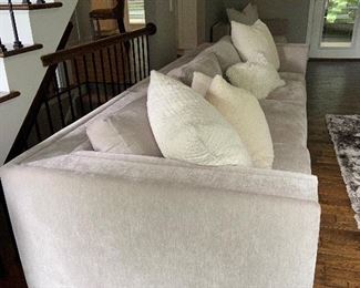 Z Gallerie “Luka” 3pc. Sectional
Current retail $3,995
Our PRICE $$1,995
126”w x 90”d x 28”h