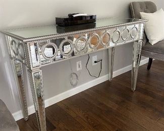 Z Gallerie “Sophie” Mirrored Console Table
Current retail $699.00
Our PRICE $350.00
32.5”h x 51.5”w x 18”d