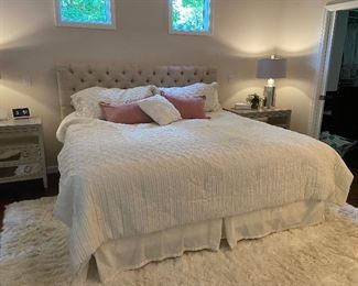 Gorgeous Dalyn Ivory Rug IA 100
Current retail $599
Our PRICE $195
Some staining
8x10
