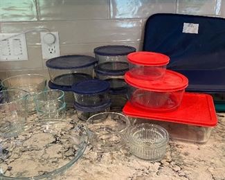 Pyrex Lot ~17 Bowls, Pie Plate, Casserole Dish With Case & Measuring Cup Etc
$40.00