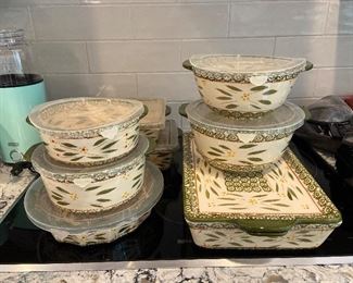 Temptations by Tara “Old World” Set 
Bakeware
$75.00 for all 
